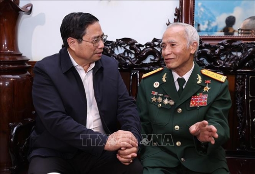 Thủ tướng Phạm Minh Chính thăm, chúc Tết các gia đình chính sách tỉnh Phú Yên